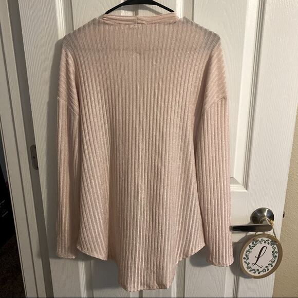 Peach Love California Sequin Knot Front Top Size Medium - Picture 2 of 6